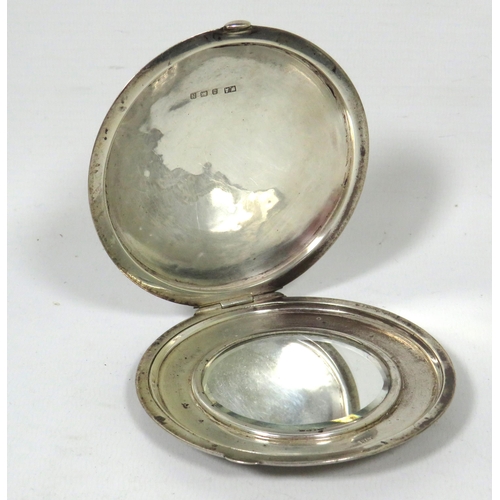 577 - Hallmarked Silver Ladies Compact/mirror which measures 90mm Diameter. Approx 104.7