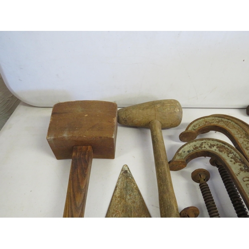 1136 - Selection of Vintage Tools to include large Clamps. See photos.