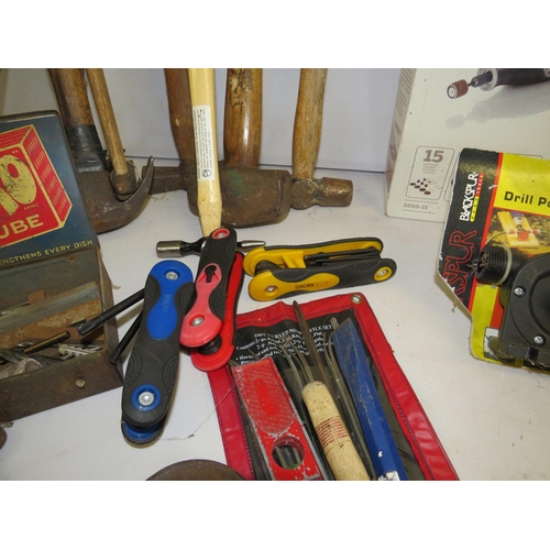 1138 - Large selection of tools to include Dremmel with accessories. See photos.