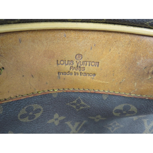 658 - Large Lois Vuitton weekend bag, 13.5