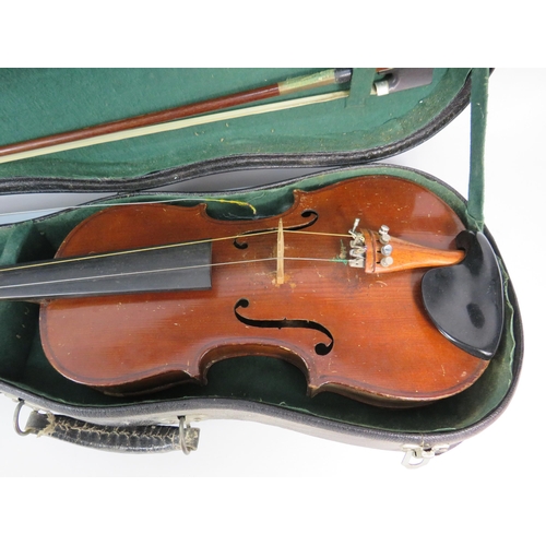 689 - Skytask brand vintage violin, needs tlc.