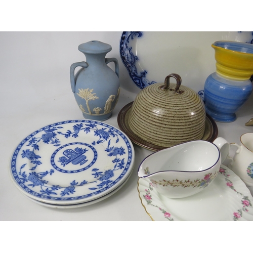 727 - Selection of ceramics including Mintons, Royal Worcester Evesham, Spode etc.