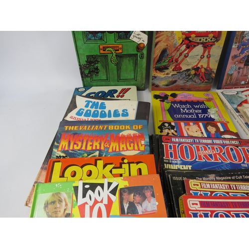 733 - Large selection of various vintage annuals and horror magazines etc.