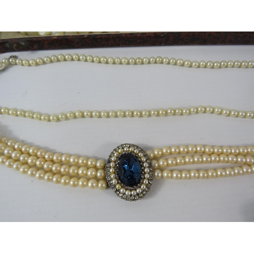 765 - Selection of vintage and modern pearl neclaces, bracelets and earrings.