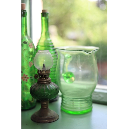 952 - Selection of Green Glass. See photos.