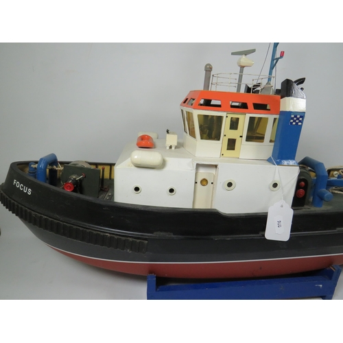 960 - Hand Made Model of a Tug boat which measures approx 29 inches long x 9 inches wide, 18 inches tall. ... 