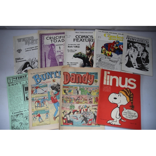 898 - 28 vintage Comics, see photos.