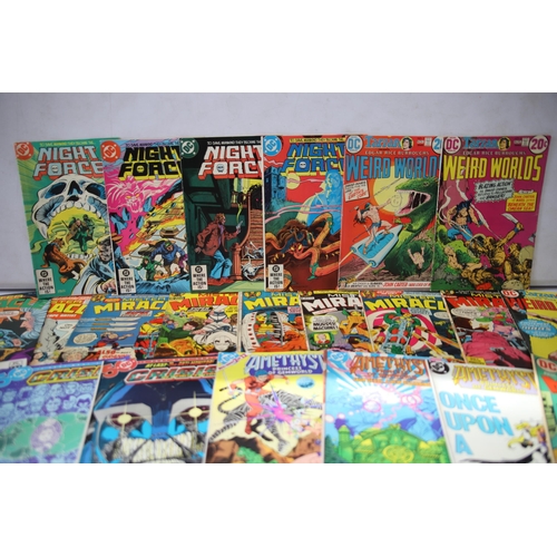 899 - 22 DC Comics. See photos.