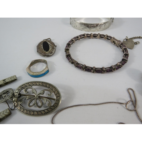 774 - Job lot of mainly sterling silver jewellery, bracelets, rings, necklaces etc approx 130 grams of sil... 