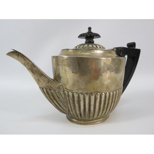 777 - Victorian London Sterling silver teapot with bakelite handle, Hallmarks rubbed. Total weight 340 gra... 