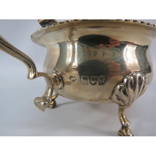 779 - London 1913 Sterling silver sauce boat, 188 grams.