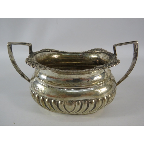 782 - Birmingham 1902 sterling silver twin handle sugar bowl, 140 grams.