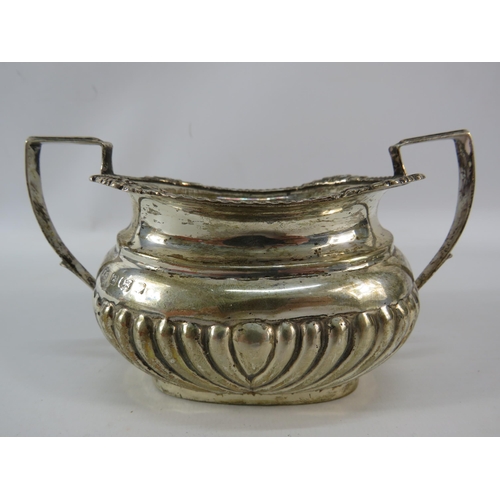 782 - Birmingham 1902 sterling silver twin handle sugar bowl, 140 grams.