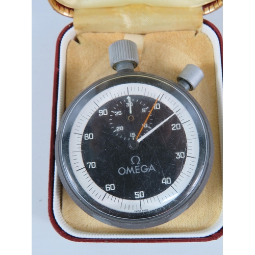 796 - Vintage Omega Stopwatch with Lap split in working condition.