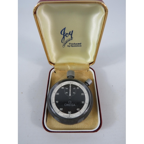 796 - Vintage Omega Stopwatch with Lap split in working condition.