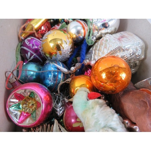 824 - Selection of vintage glass christmas baubles.