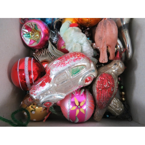 824 - Selection of vintage glass christmas baubles.