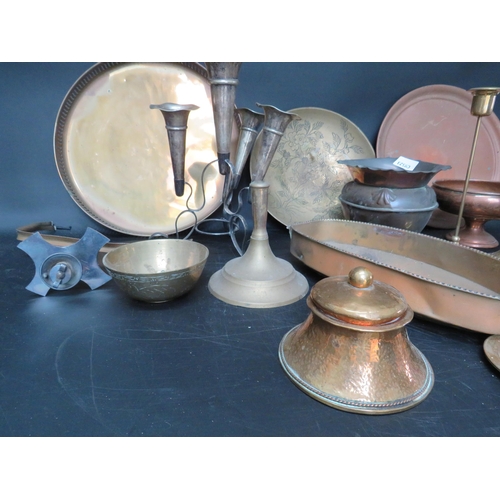 870 - Mixed lot of copper, brass and silverplated items see pics.