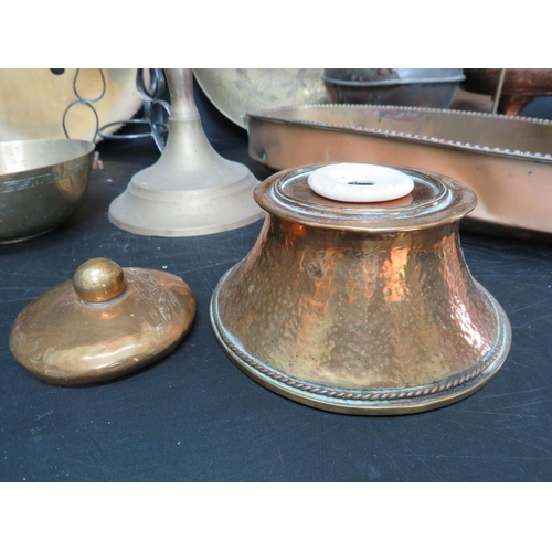 870 - Mixed lot of copper, brass and silverplated items see pics.