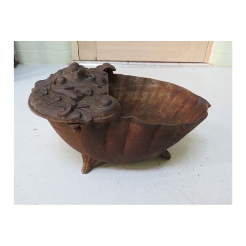 571 - Antique Cast Iron Slipper Bath/Planter. Lions Head decoration