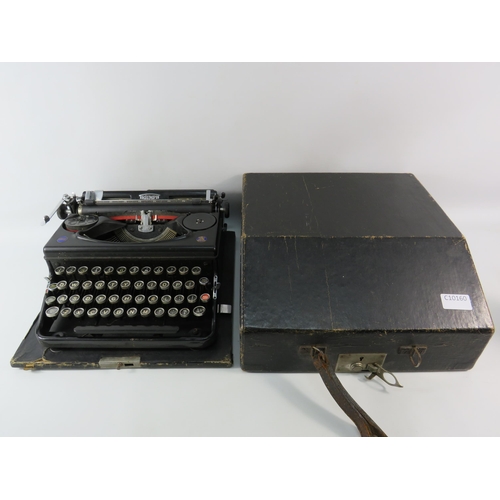 324 - Vintage Triumph Perfekt typewriter.