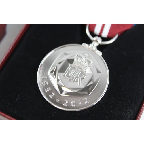 218 - Boxed ERII Queens Diamond Jubilee Medal       378022