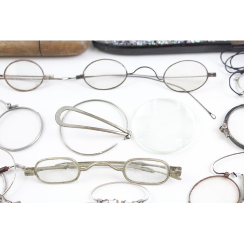 234 - Spectacles & Eyewear Antique Vintage Inc Cases, Shaded, Plated Joblot       457411