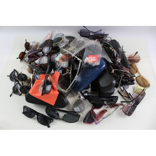 241 - Sunglasses Joblot Assorted Inc Branded, Plastic, Metal, Modern, Cases Etc       700710