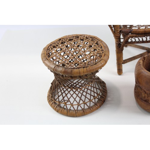 245 - Collectable Ornaments Inc Wicker Furniture Set, Scandinavian Collectables       574451