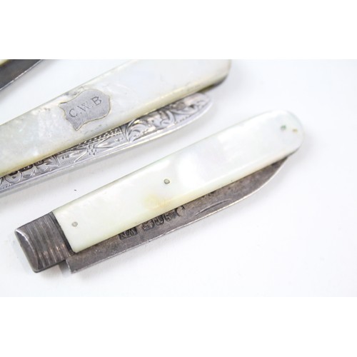 275 - 3 x Antique Hallmarked .925 Sterling Silver Fruit Knives MOP Handles (49g)        656908