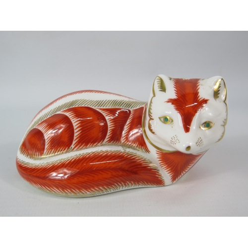 20 - Royal Crown Derby Red Fox Paperweight with gold stopper.