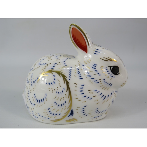 21 - Royal Crown Derby Collectors Guild Bunny paperweight, with gold stopper.