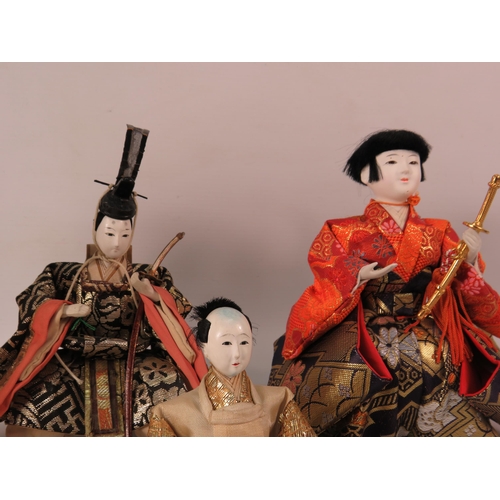 27 - Selection of wooden japanese figures, the tallest measure, 7 1/4