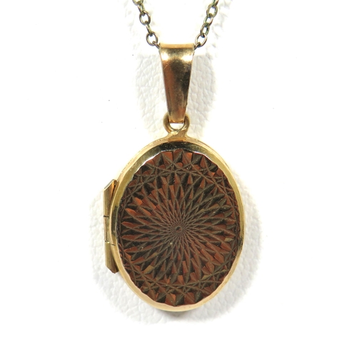 108 - 9ct Yellow Gold Locket which measures 20mm hung upon a 9ct Yellow Gold 20 inch chain. Total weight 3... 