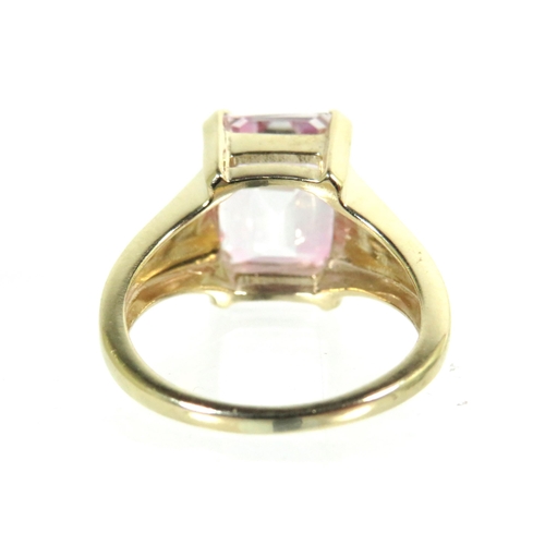 192 - 9ct Yellow Gold Ring set with a large, Emerald Cut Pink Amethyst .  Finger size 'L'   5.0g