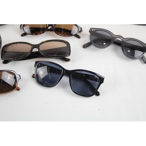 208 - Designer Sunglasses / Glasses Assorted Branded In Cases, Modern Joblot   700918