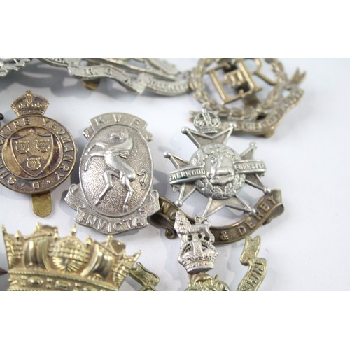 218 - Military Cap Badges Inc Notts & Derby, A&SH, Irish Gds, Etc x 10     682581