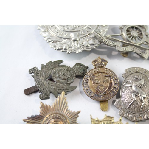 218 - Military Cap Badges Inc Notts & Derby, A&SH, Irish Gds, Etc x 10     682581