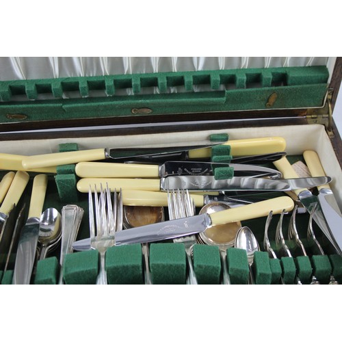 234 - John B Chatterly Cutlery Set 66 Piece Wooden Canteen      475638