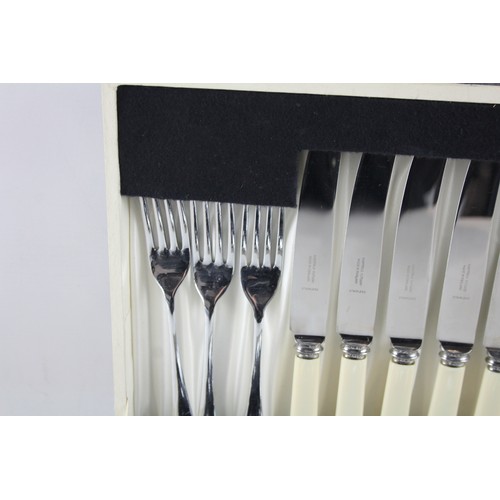 235 - Vintage Cutlery Set Stainless Steel 27 Piece Steak Set      562417