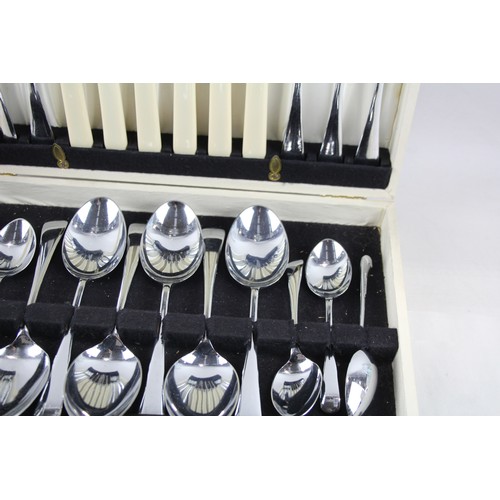 235 - Vintage Cutlery Set Stainless Steel 27 Piece Steak Set      562417