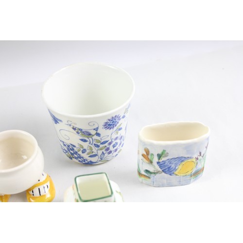 261 - Ceramics Inc Walking Ware Egg Cup, WMF Mustard Pot, Bjorn WIiinblad, Etc Joblot      441238