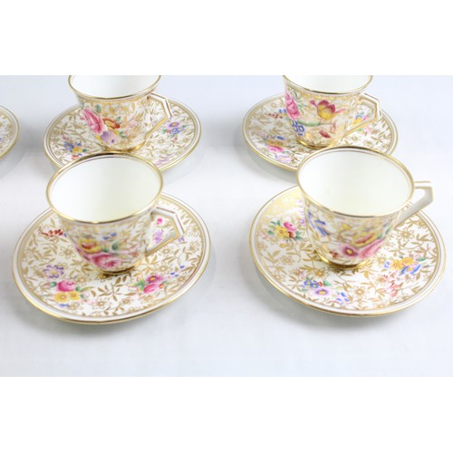 262 - Hammersley & Co Mid 20th Century Tea Cups & Saucers, English Rose Patern 2566 x6       441567