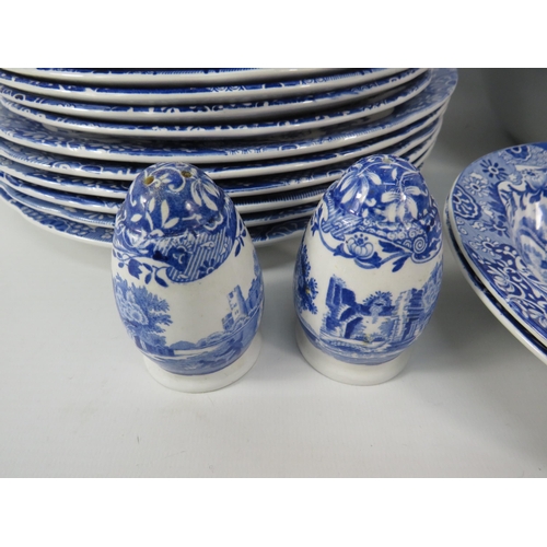 112 - Eighteen pieces of Spode Blue Italian dinnerware, plates etc.