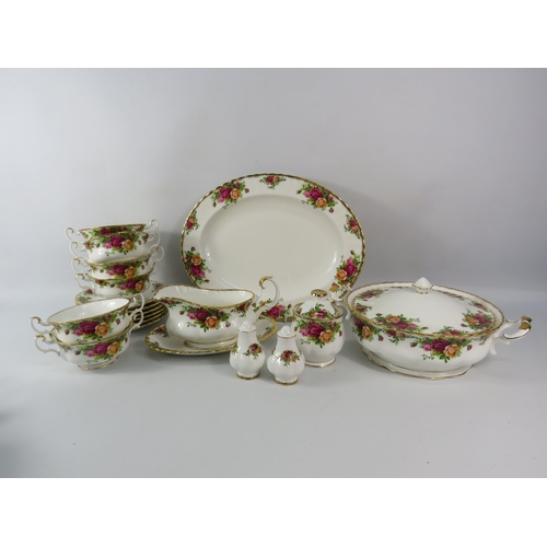 114 - Royal Albert Old Country Roses dinnerware, 19 pieces in total. Tureen, Soup Coupes etc.