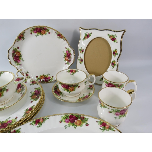 173 - Selection of Royal Albert Old Country Roses, Large tea cups and saucers, dinner plates, picture fram... 