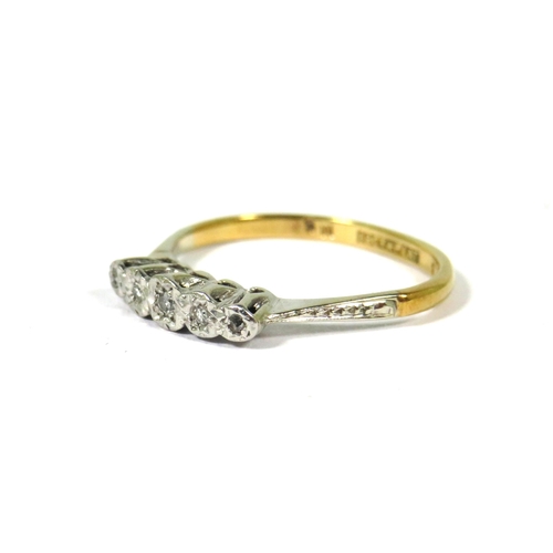 375 - 18ct Yellow Gold Ring with Five Illusion set Diamonds in a Platinum Mount. Finger size 'O'   2.3g