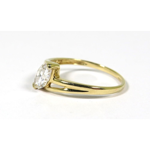 377 - 14ct Yellow Gold Ring set with an oval shaped CZ Gemstone which measures approx 10mm x 4mm finger si... 