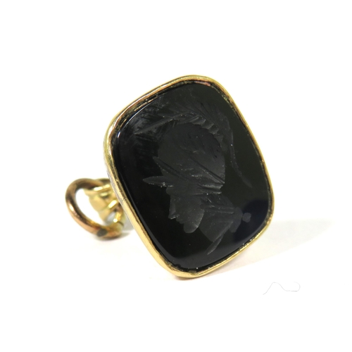 383 - 9ct Yellow Gold Fob set with an Onyx Stone with an Engraved Centurion.Hallmarked for London 1971.  T... 