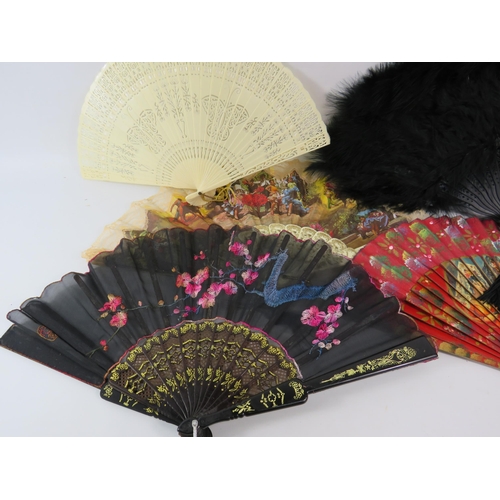 421 - Five ladies vintage hand fans, one made with feathers.